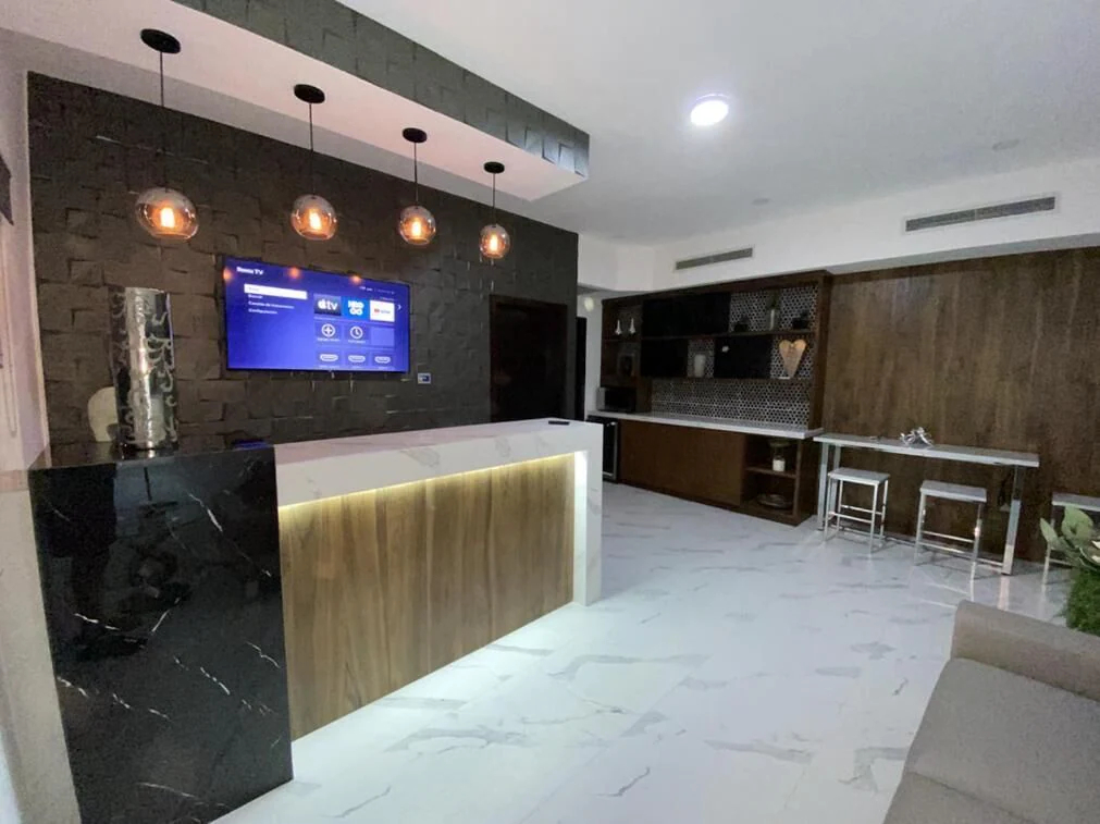 Sand Mar Hotel