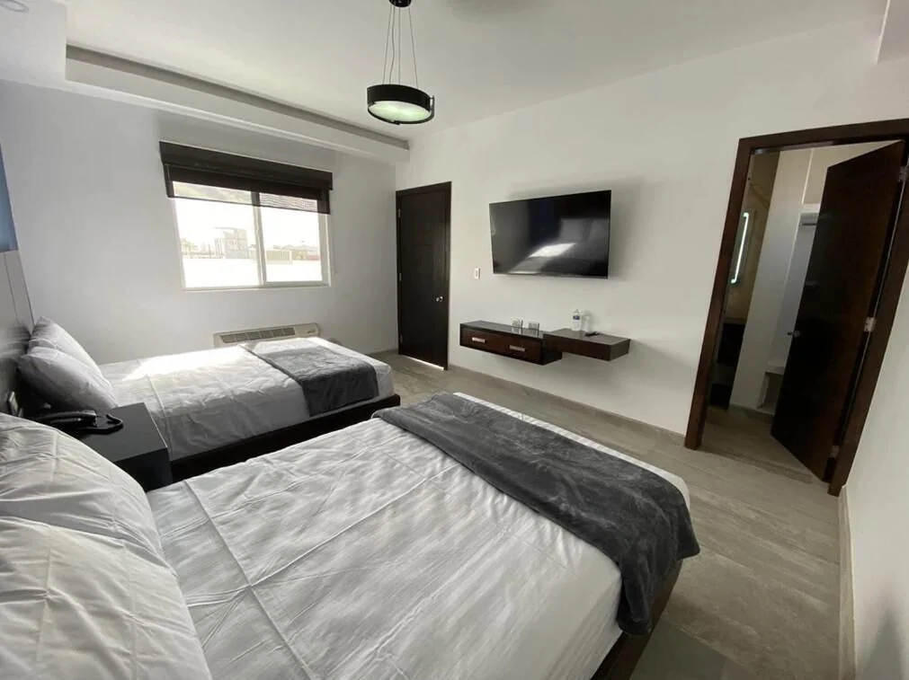 Sand Mar Hotel