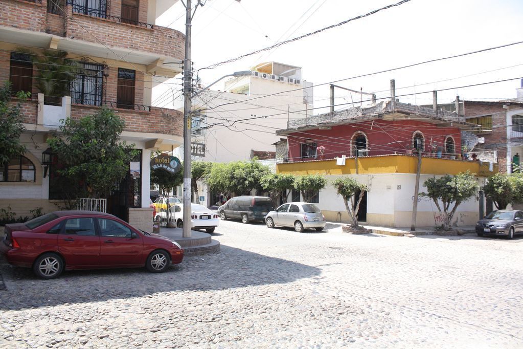 Casa Karina Emiliano Zapata by MDR