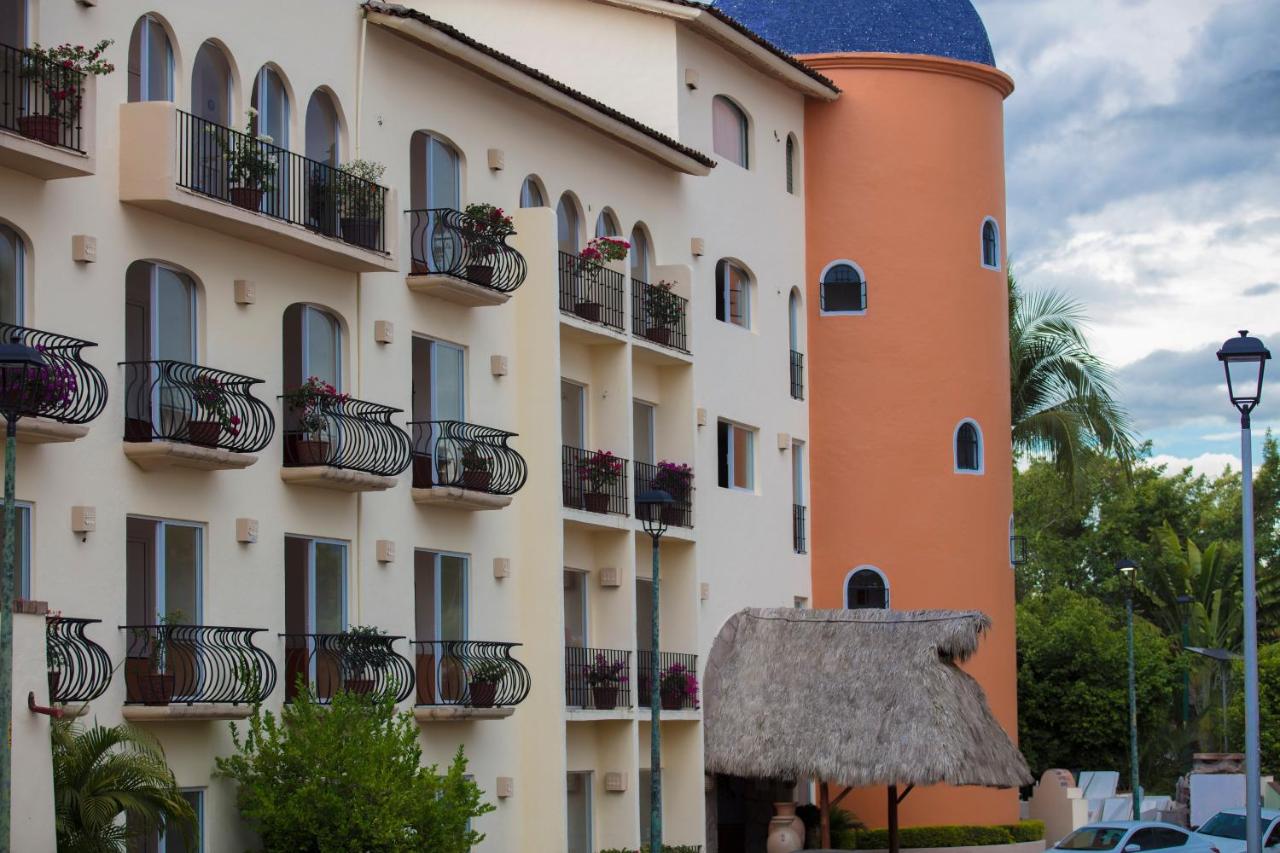 Flamingo Vallarta Hotel & Marina