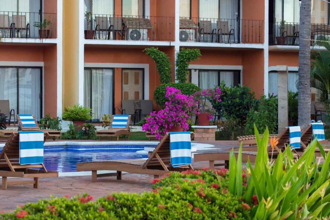 Flamingo Vallarta Hotel & Marina