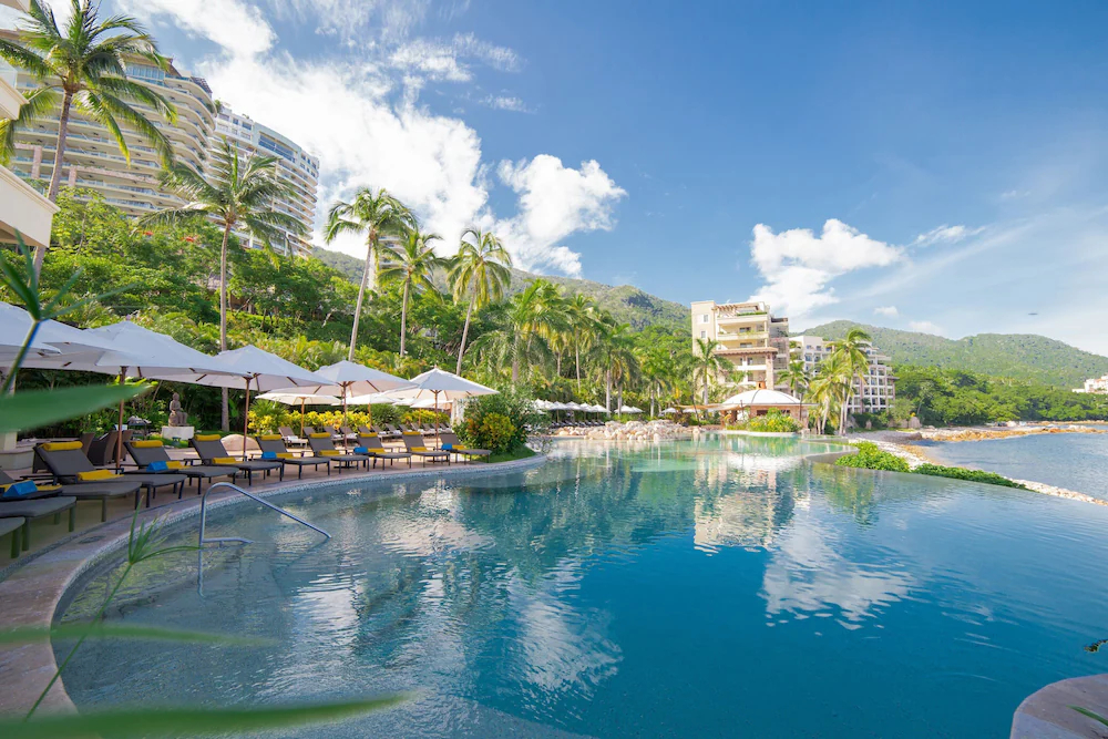 Garza Blanca Residences