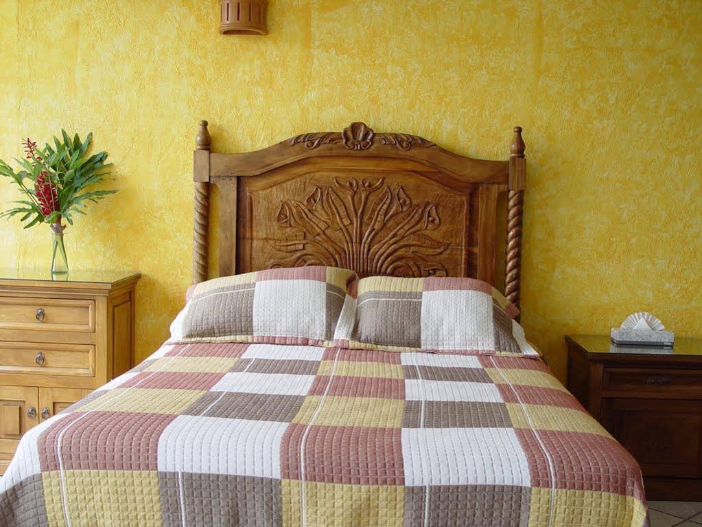 La Terraza Inn
