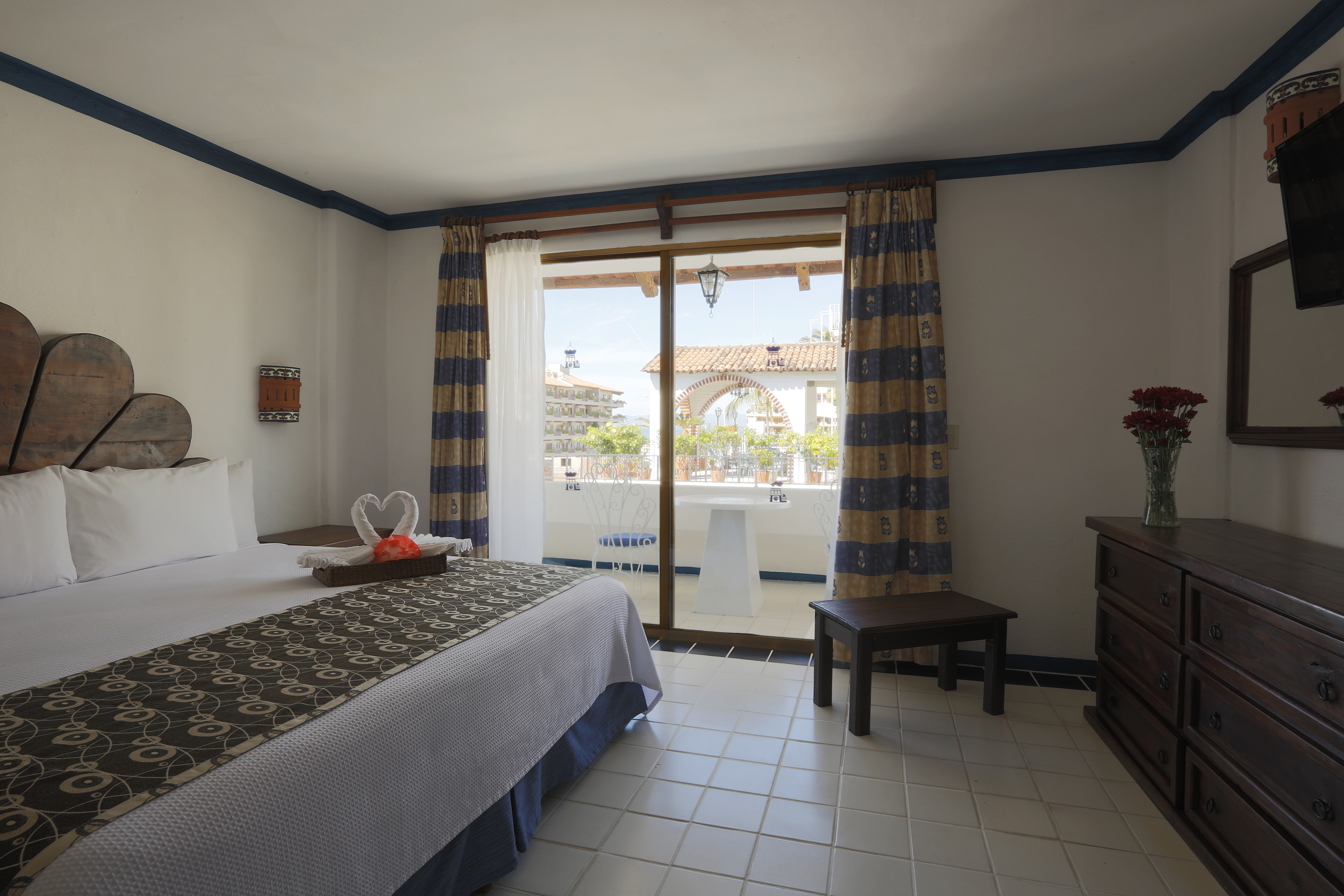 Los Arcos Suites