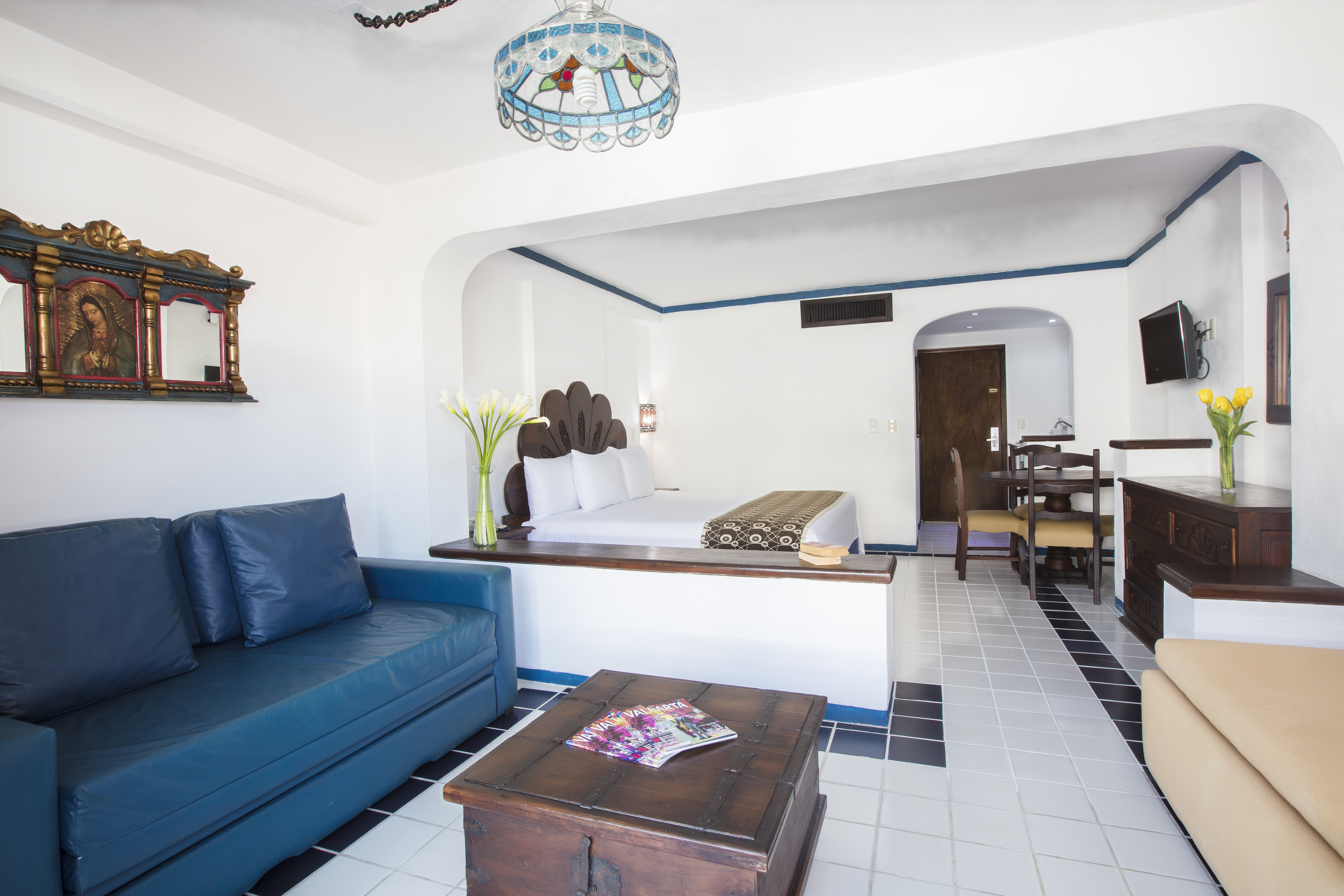 Los Arcos Suites