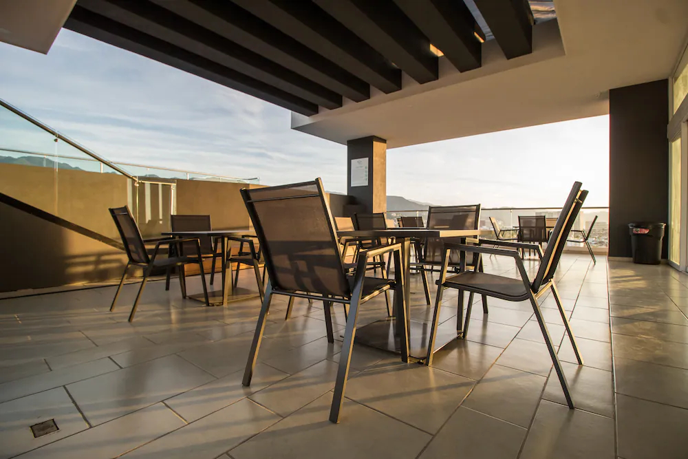 Niza Five Luxury Beach Apartments