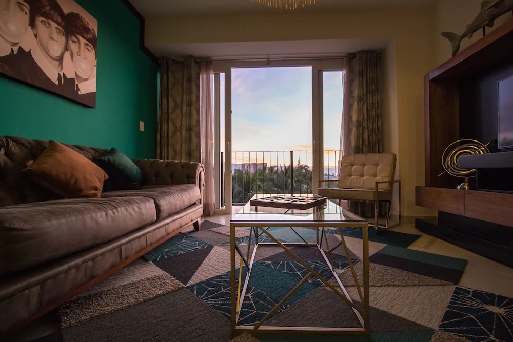 Niza Five Luxury Beach Apartments
