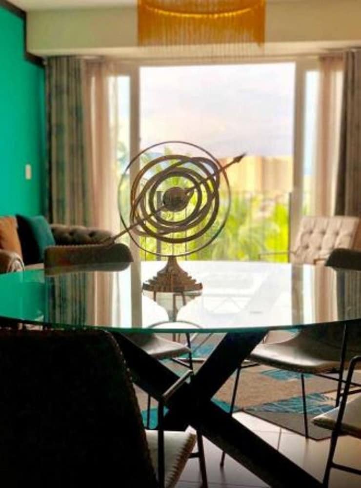 Niza Five Luxury Beach Apartments