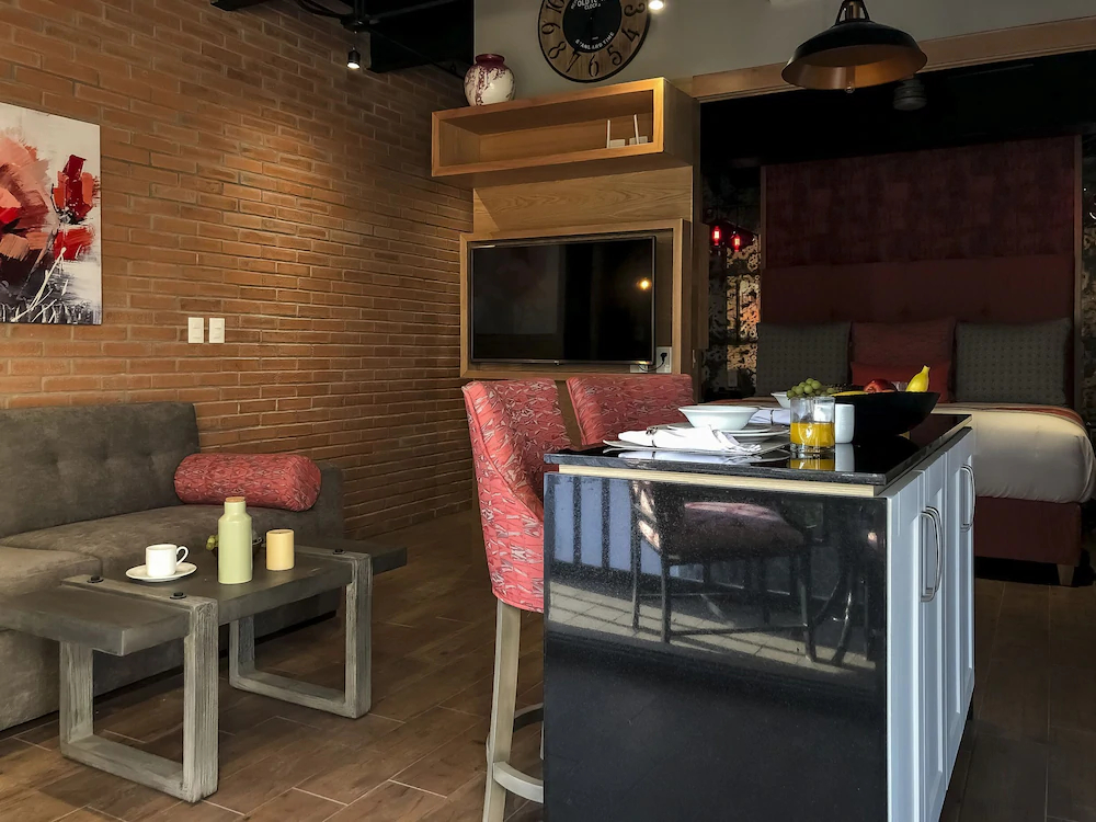 Pinnacle Resorts 179