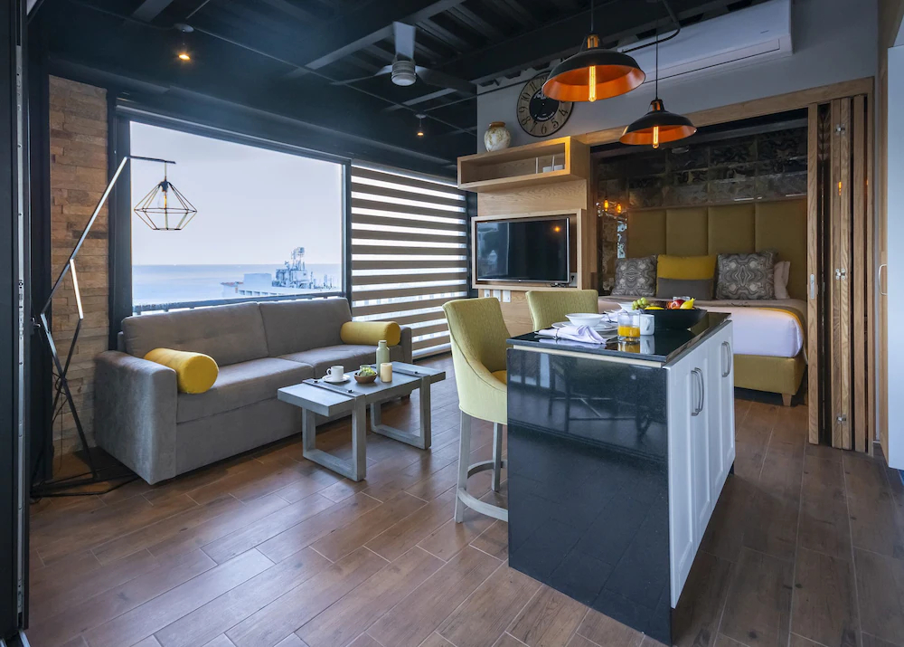 Pinnacle Resorts 179