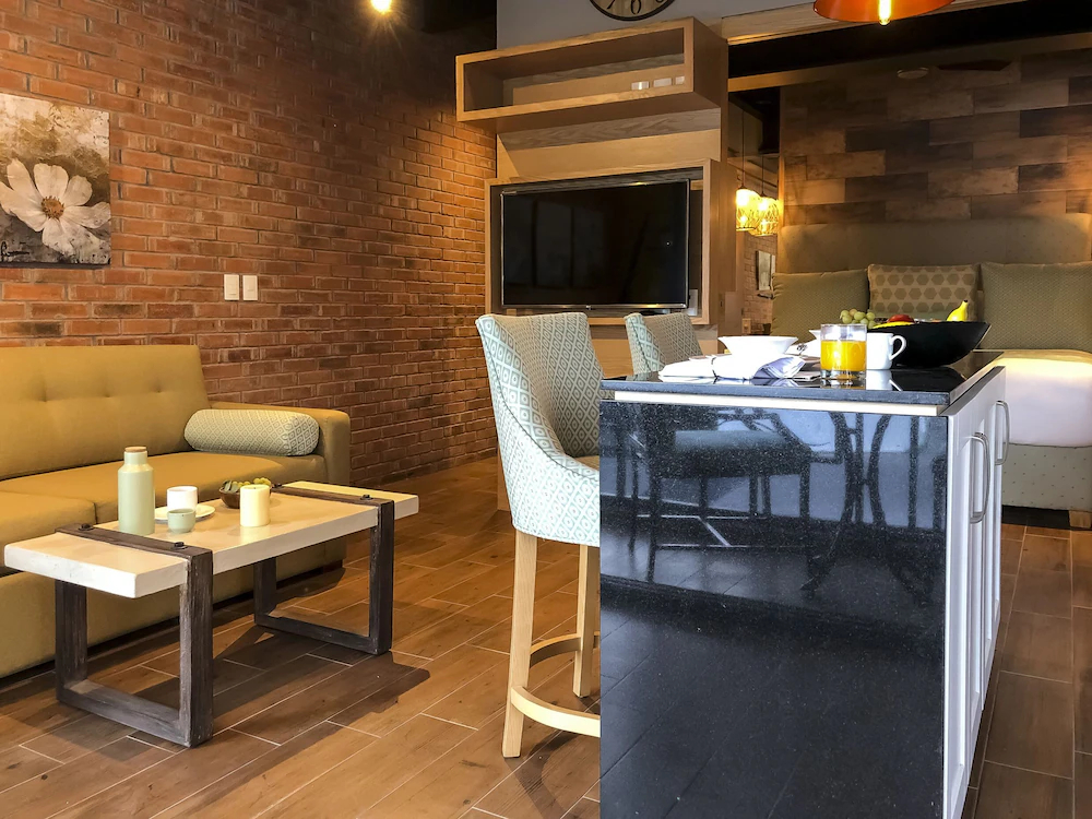 Pinnacle Resorts 179