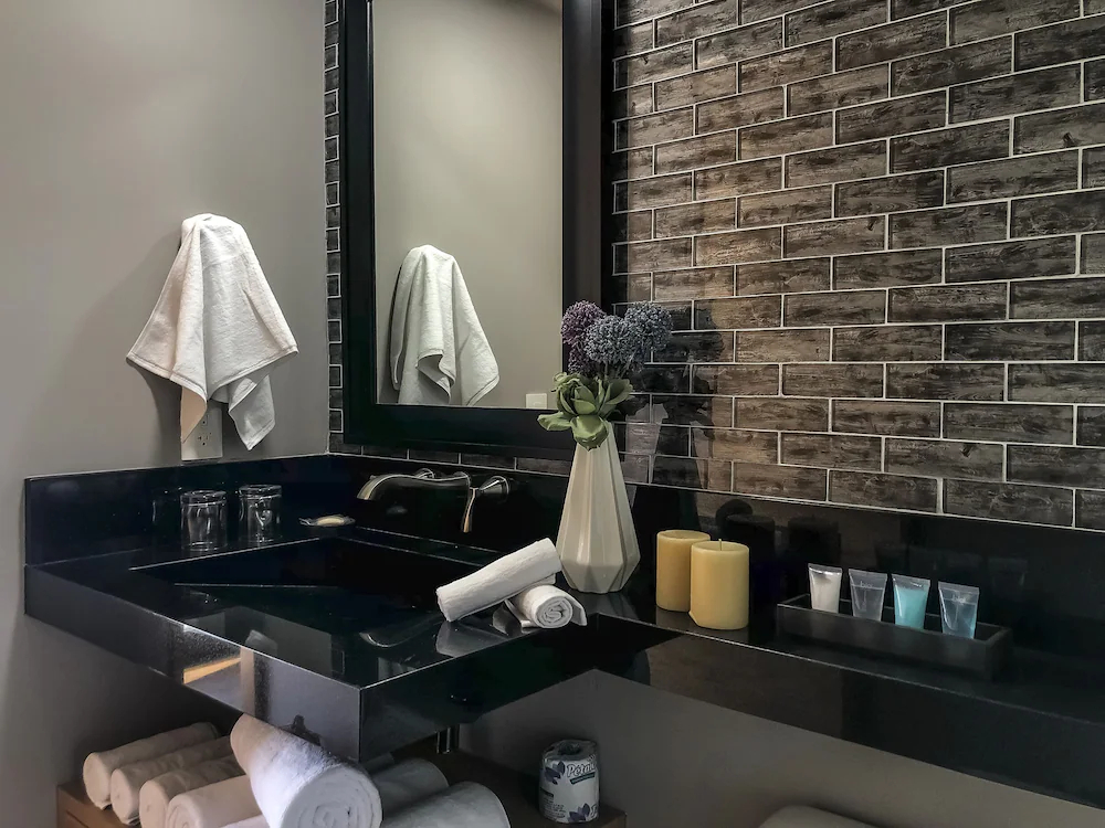 Pinnacle Resorts 179