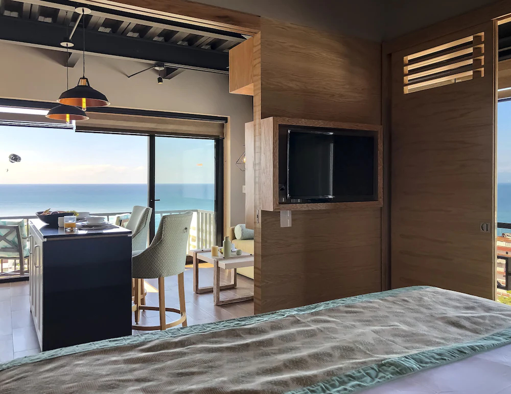 Pinnacle Resorts 179