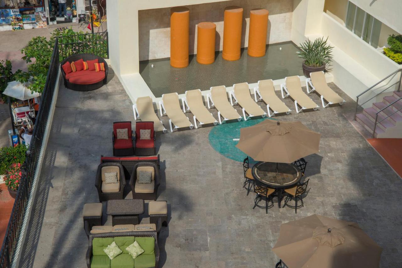 Delfin PV Beach Resort