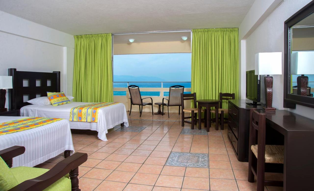 Delfin PV Beach Resort