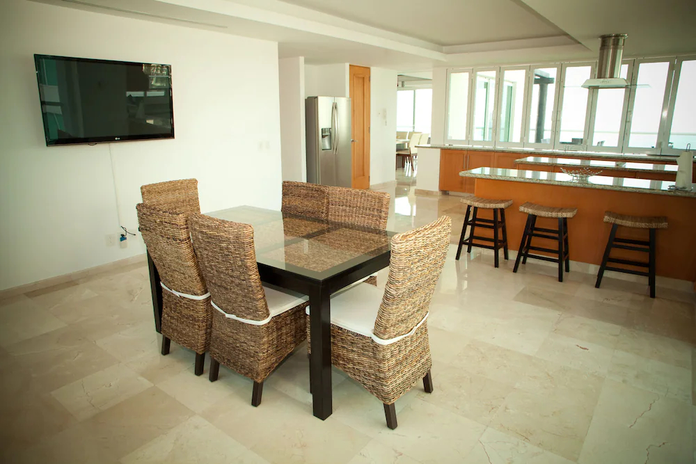 Shangri La Penthouses by Cheap Getaway