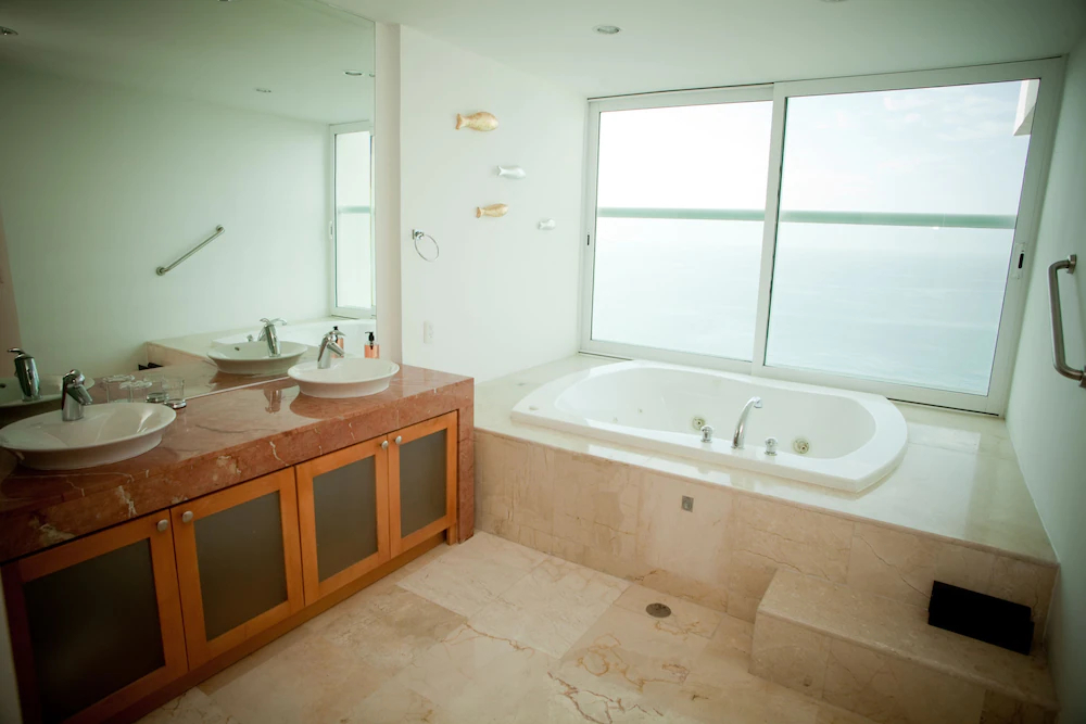 Shangri La Penthouses by Cheap Getaway