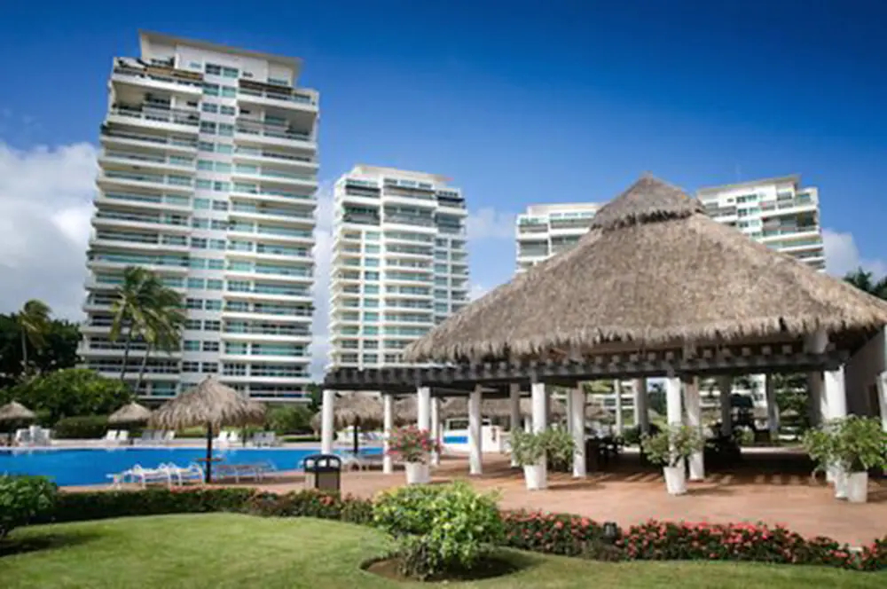 Shangri La Penthouses by Cheap Getaway