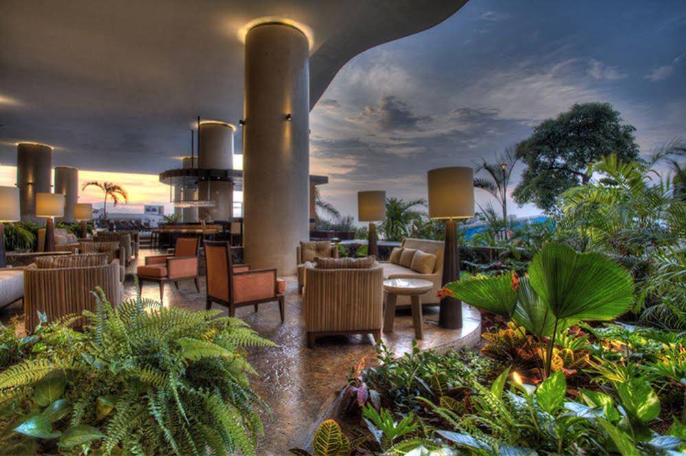 Pinnacle Resorts 180