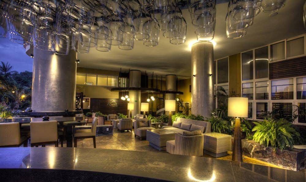 Pinnacle Resorts 180