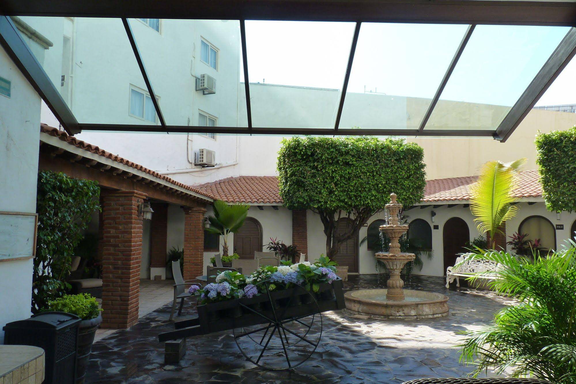 Suites Mar Elena