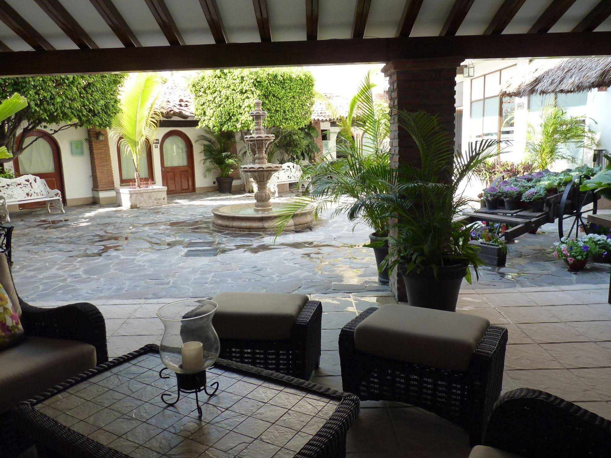 Suites Mar Elena
