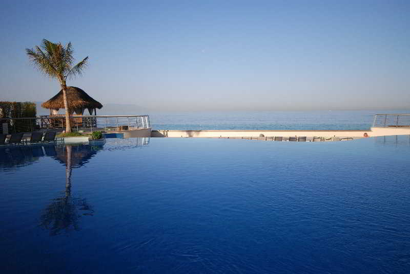 Sunset Plaza Beach Resort
