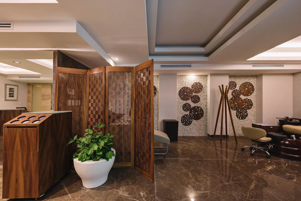 The Club at Sheraton Buganvilias