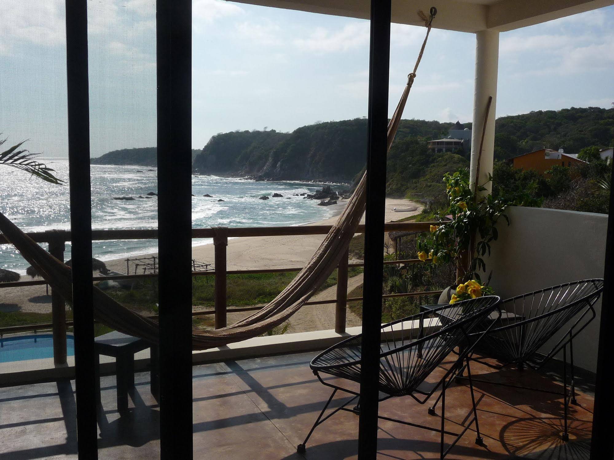 Manta Raya Hotel
