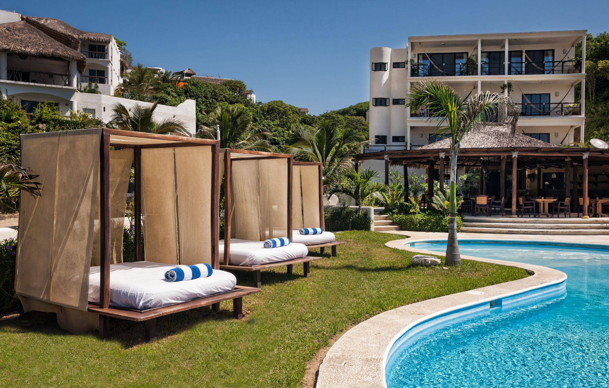 Manta Raya Hotel