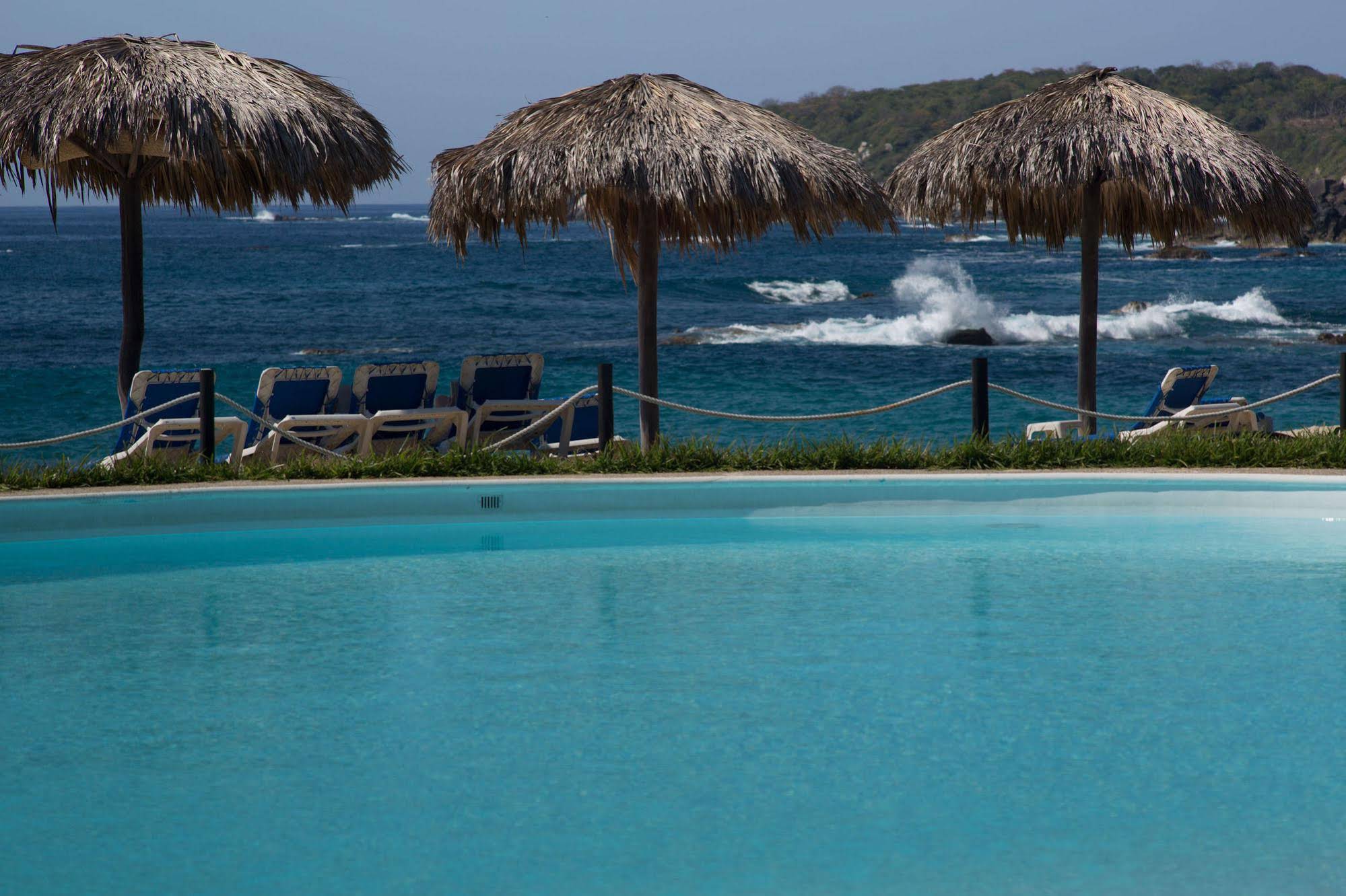 Manta Raya Hotel