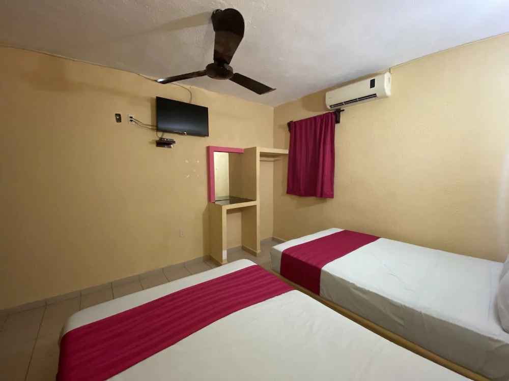 Hotel Mariposa