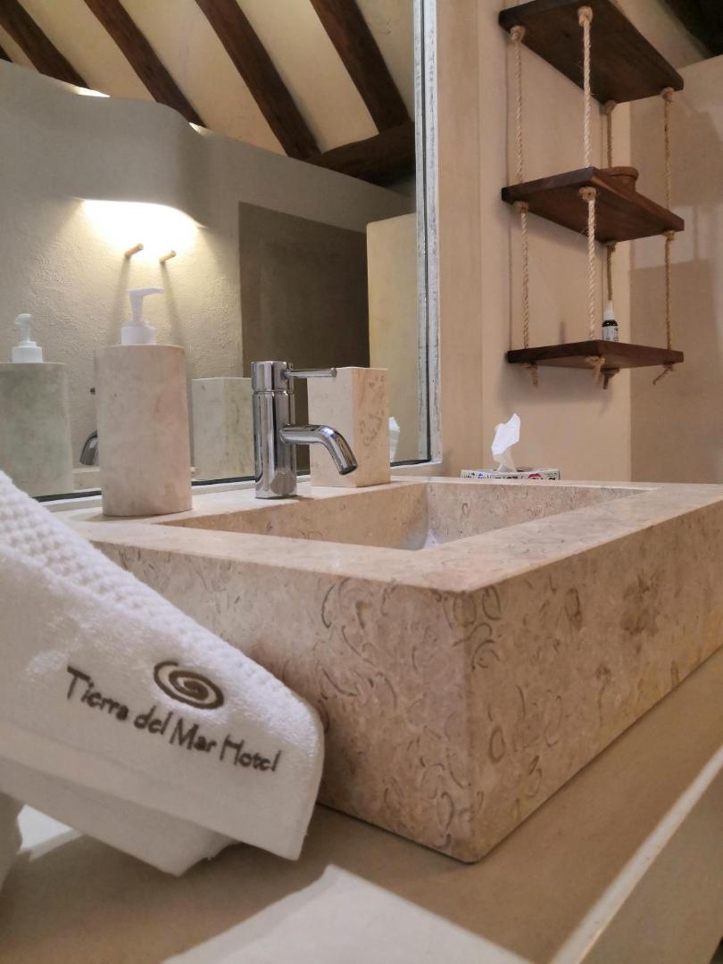 Tierra Del Mar Hotel