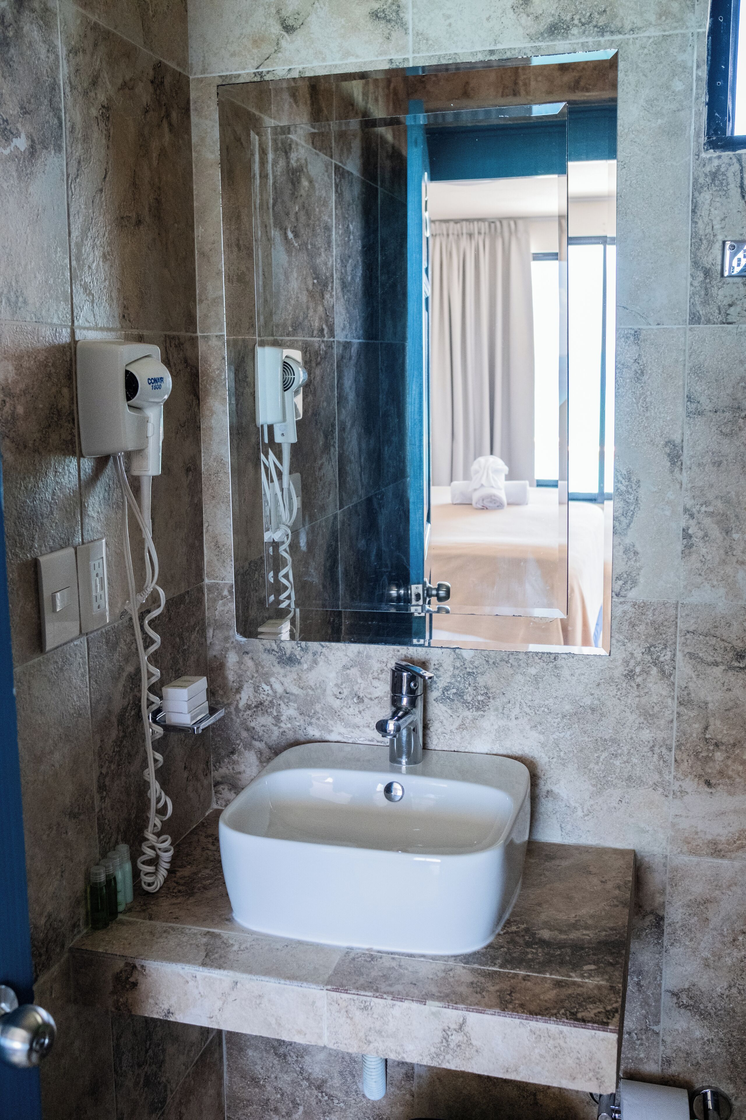 Chichis and Charlies