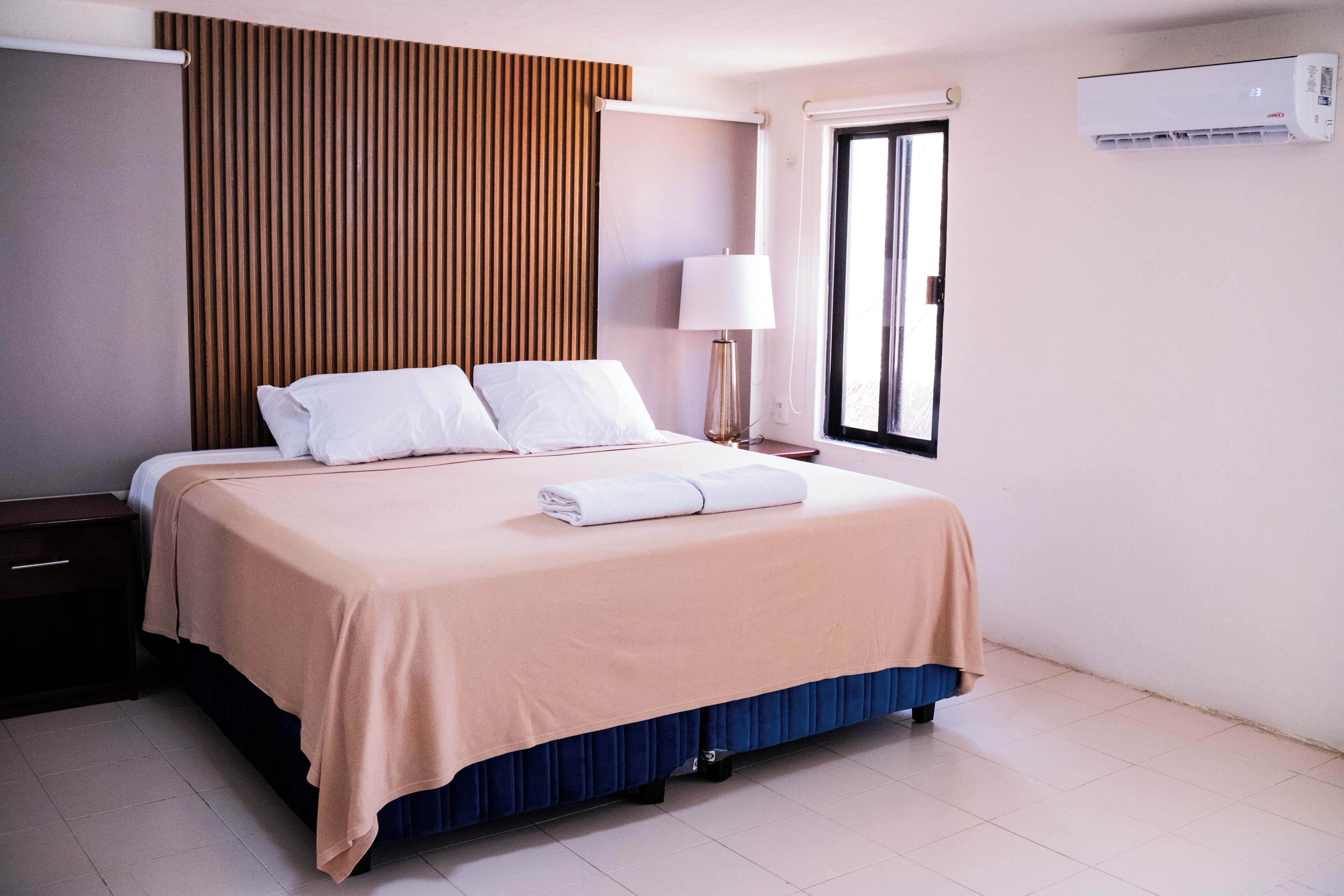 Chichis and Charlies