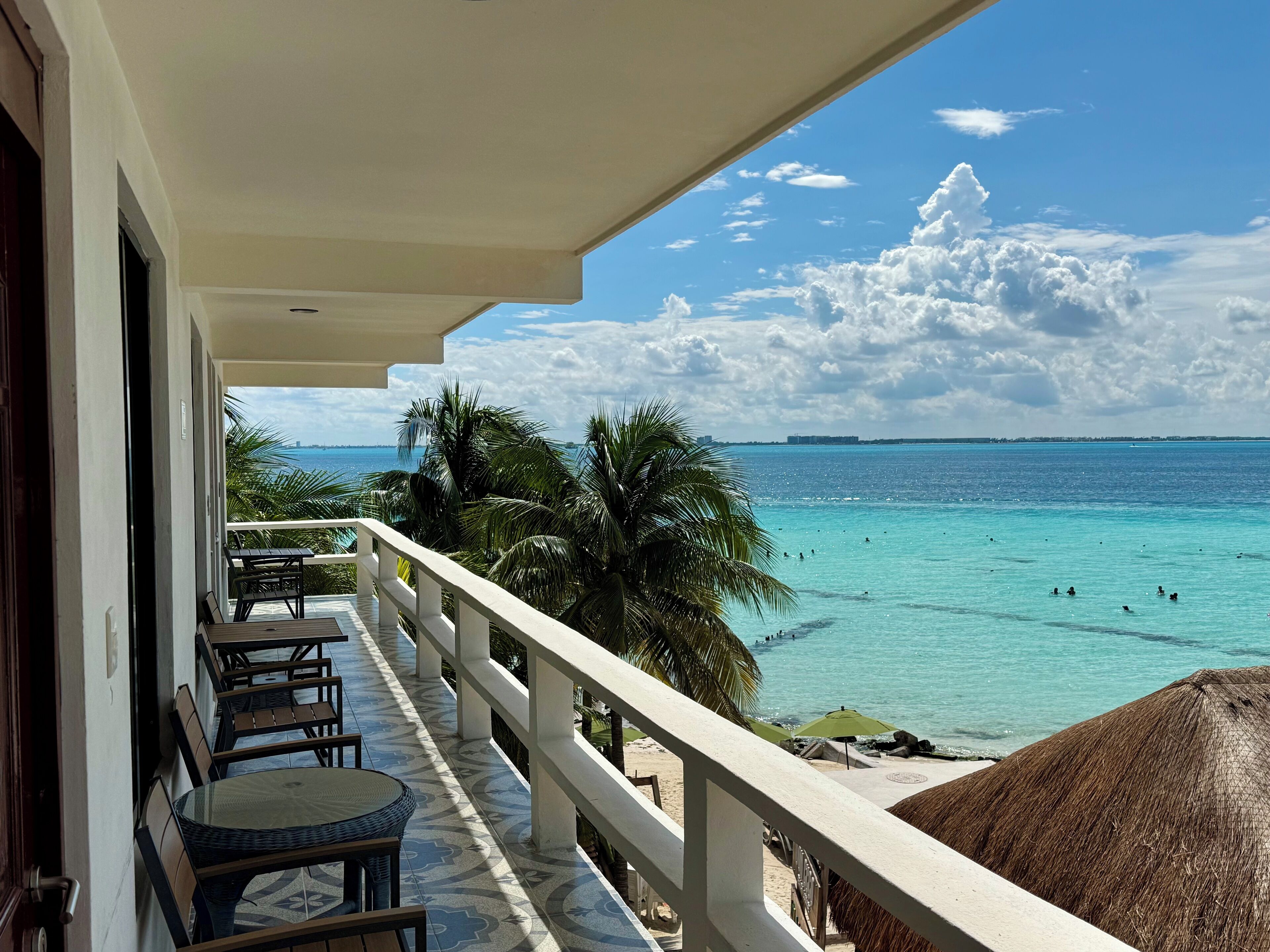 Chichis and Charlies