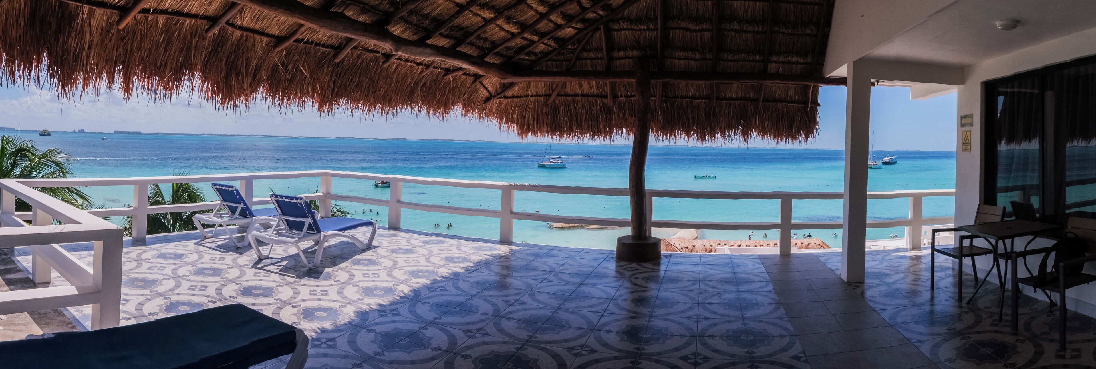 Chichis and Charlies