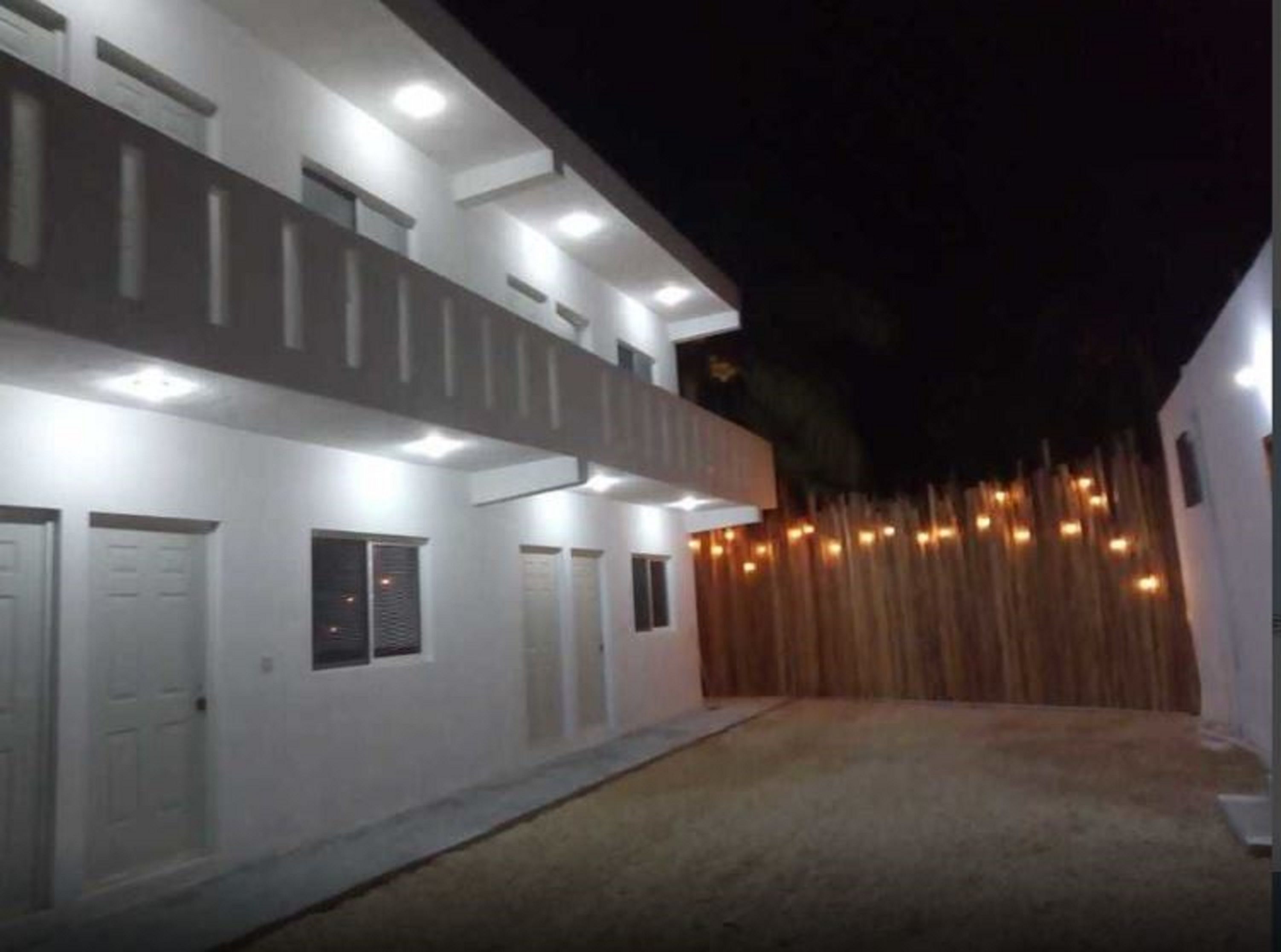 Flamingos Hostel