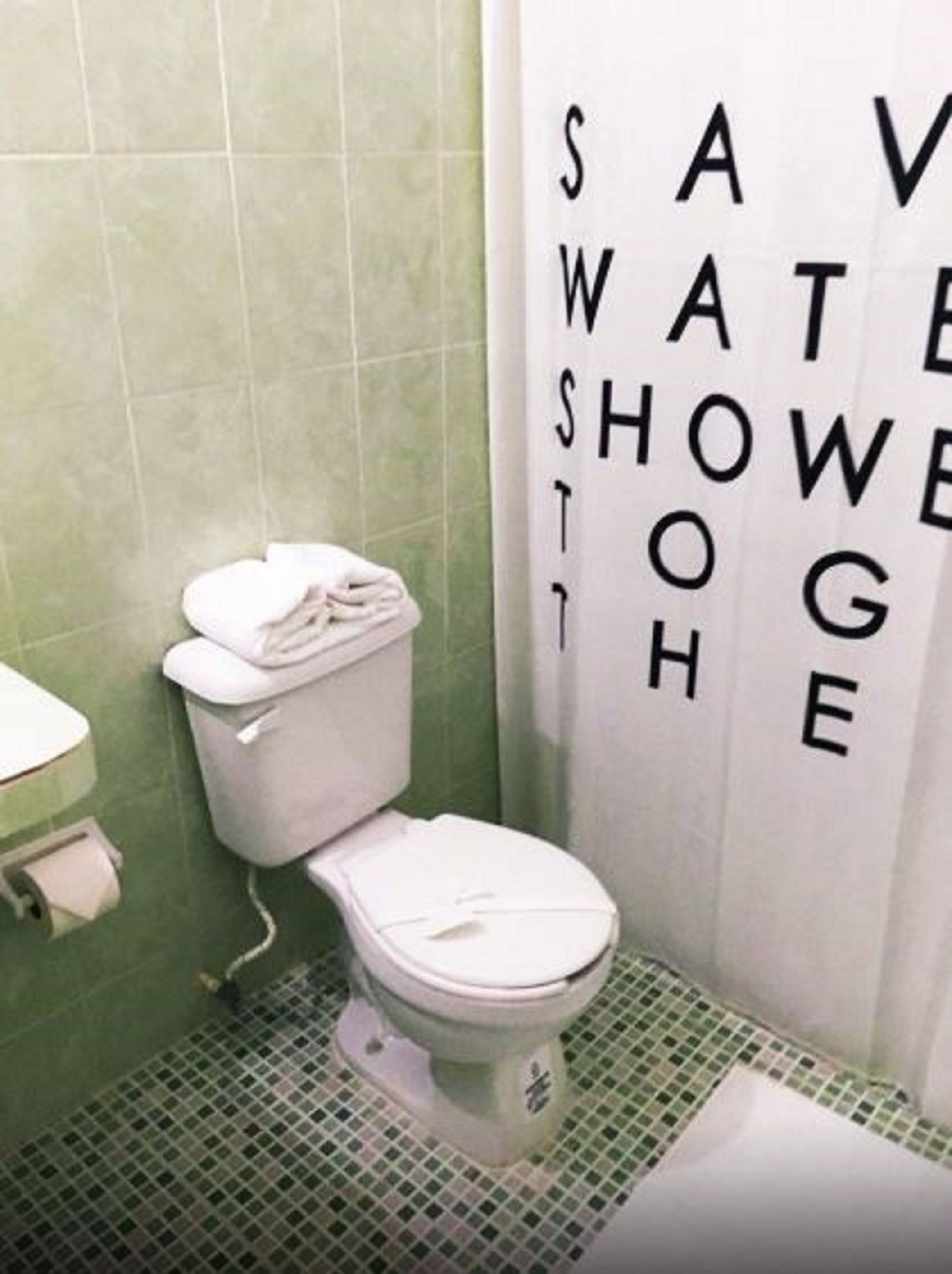 Flamingos Hostel