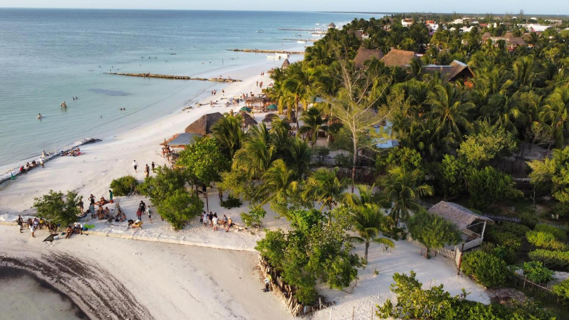 Holbox Apartments