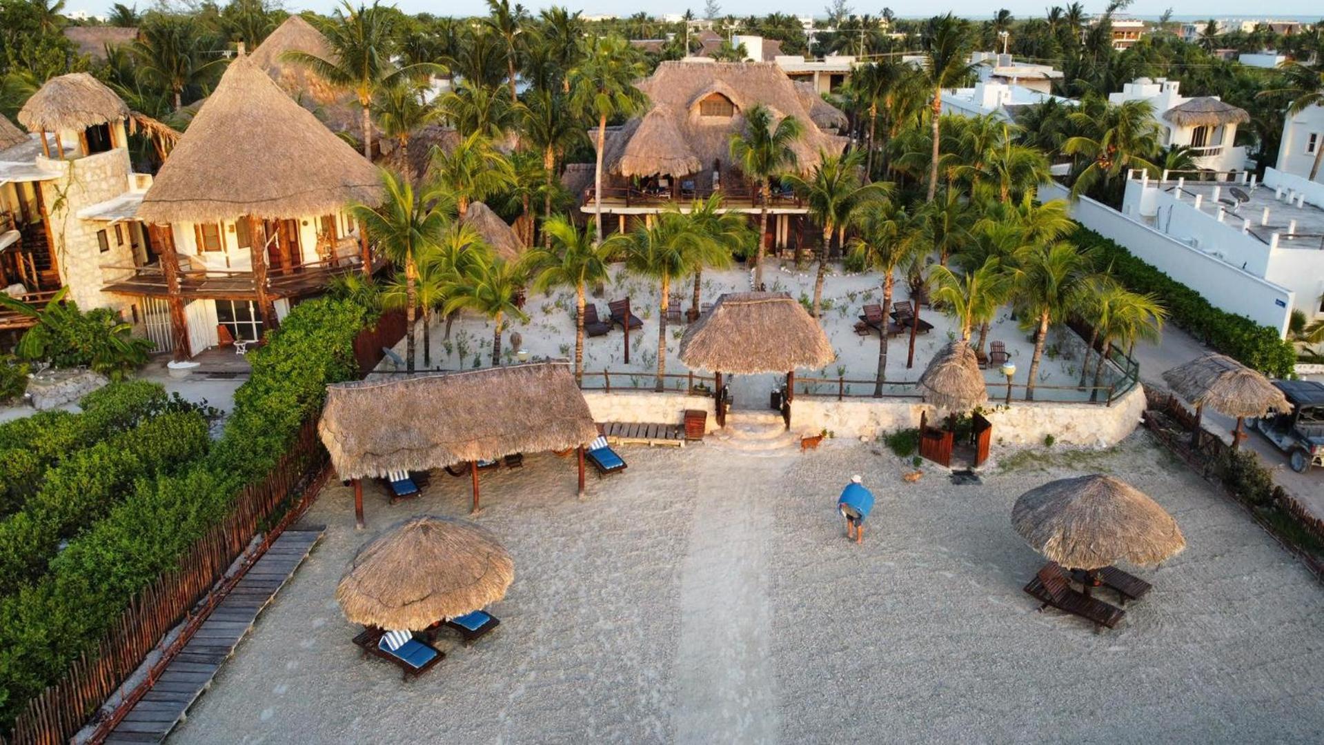 Holbox Apartments