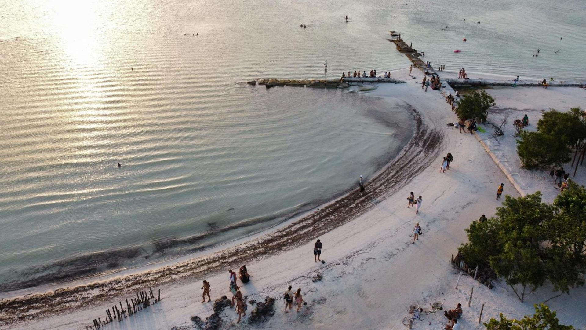 Holbox Apartments