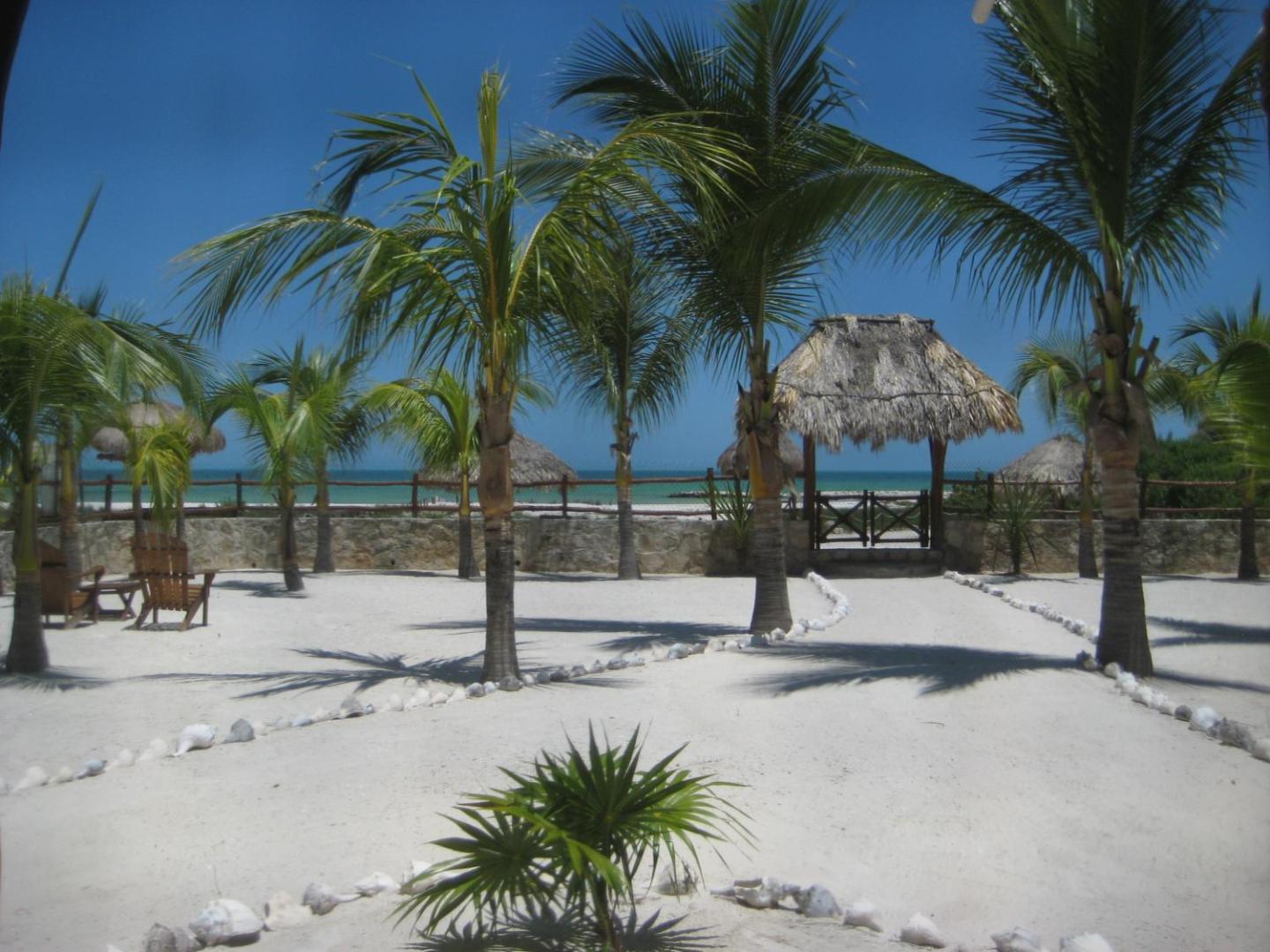 Holbox Apartments