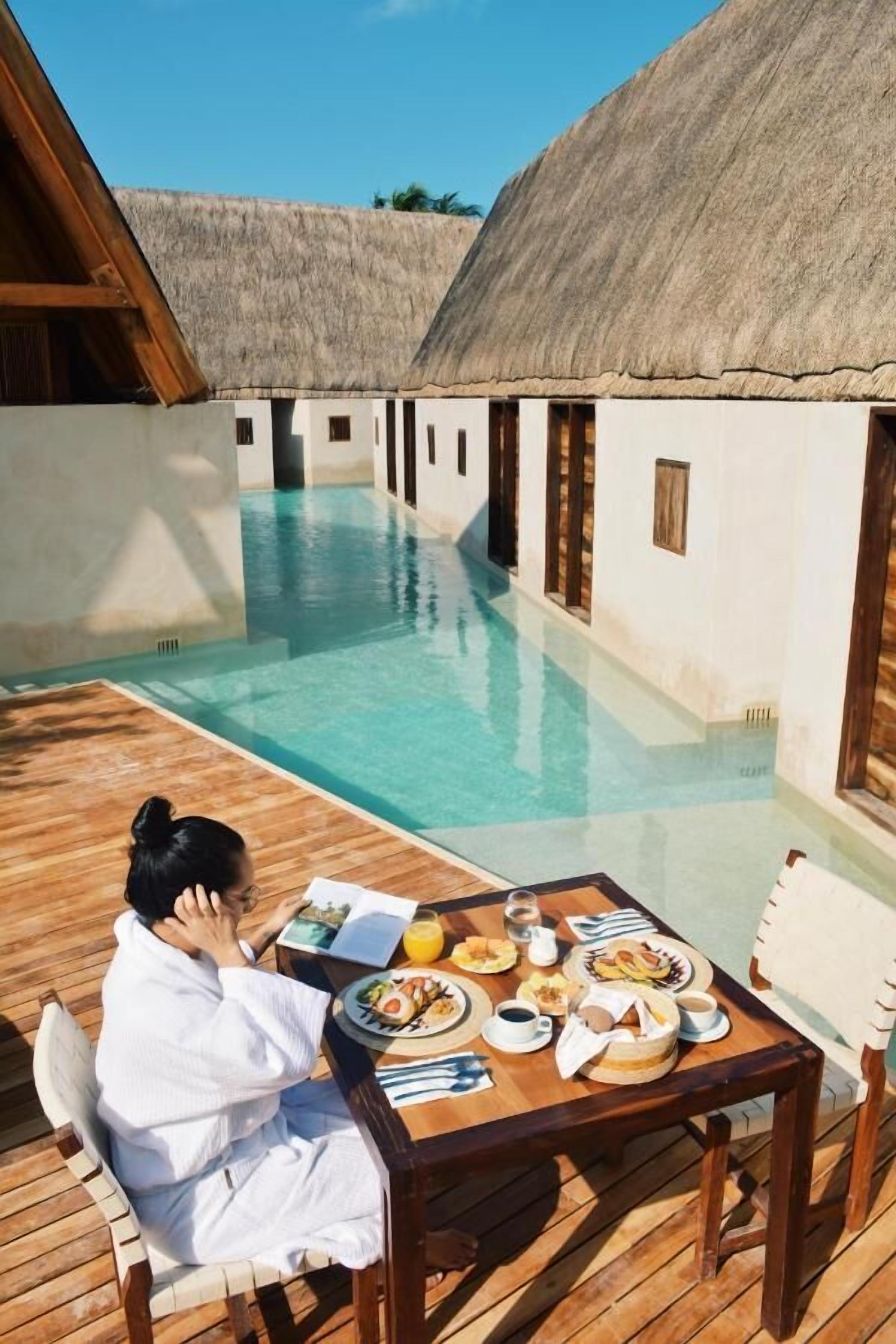 Hotel Punta Caliza