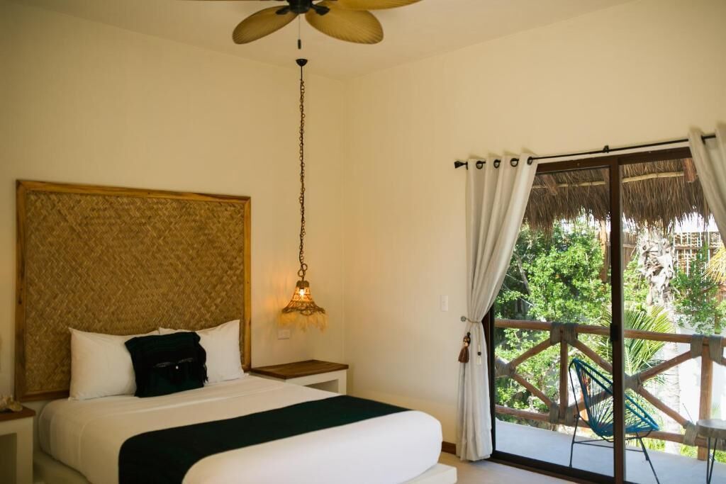 La Puerta Azul Beachfront Adults Only