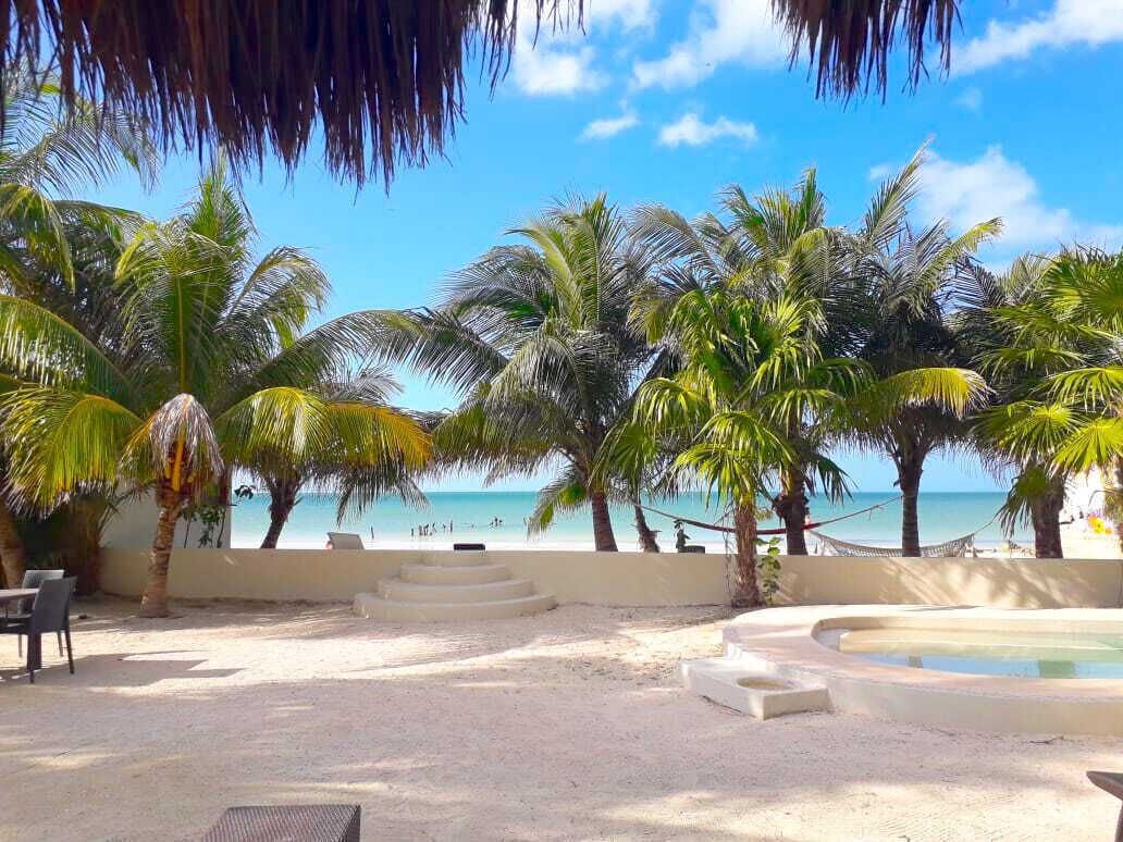 La Puerta Azul Beachfront Adults Only