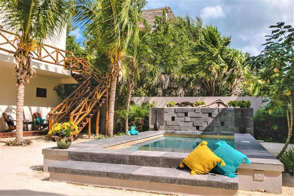 La Puerta Azul Beachfront Adults Only