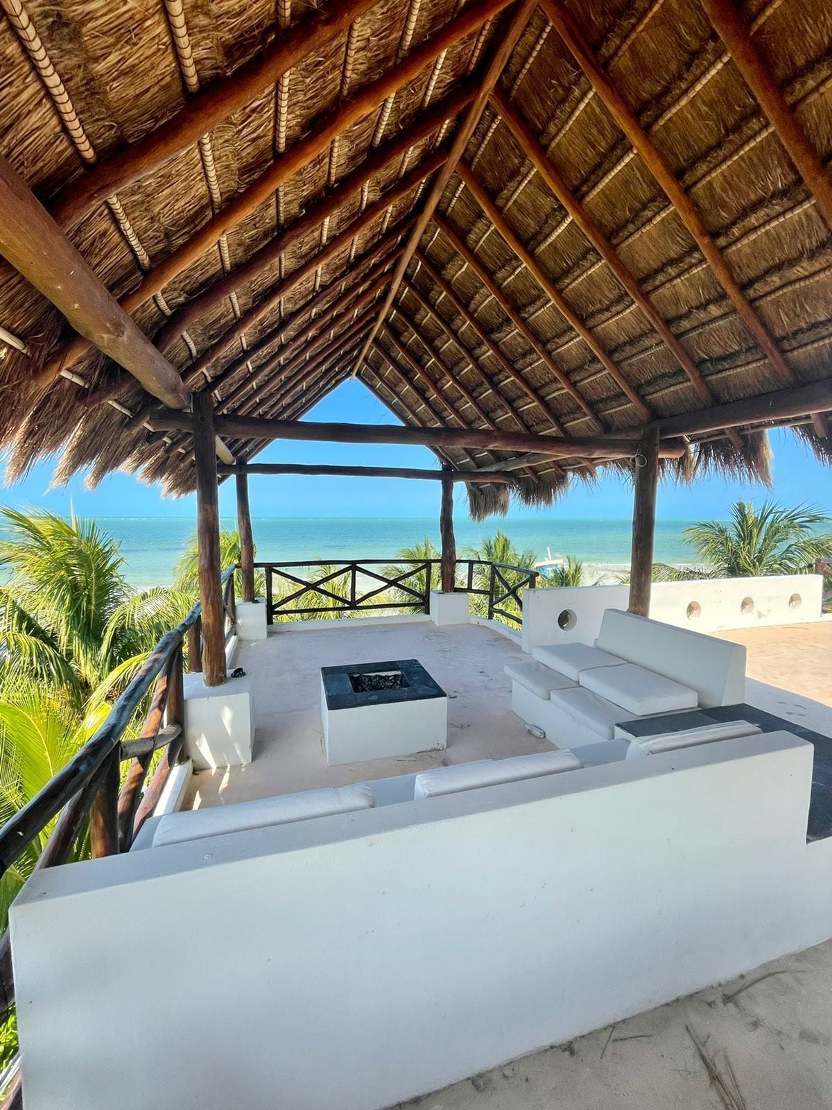 La Puerta Azul Beachfront Adults Only