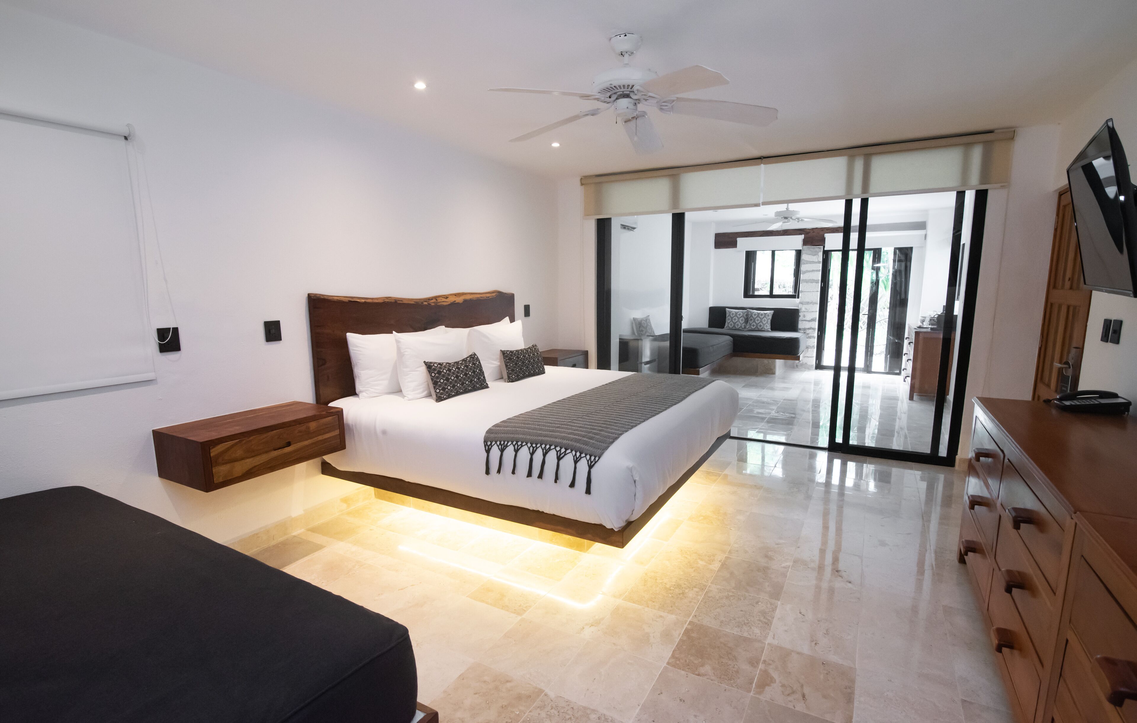Casa del Jaguar Beach Hotel