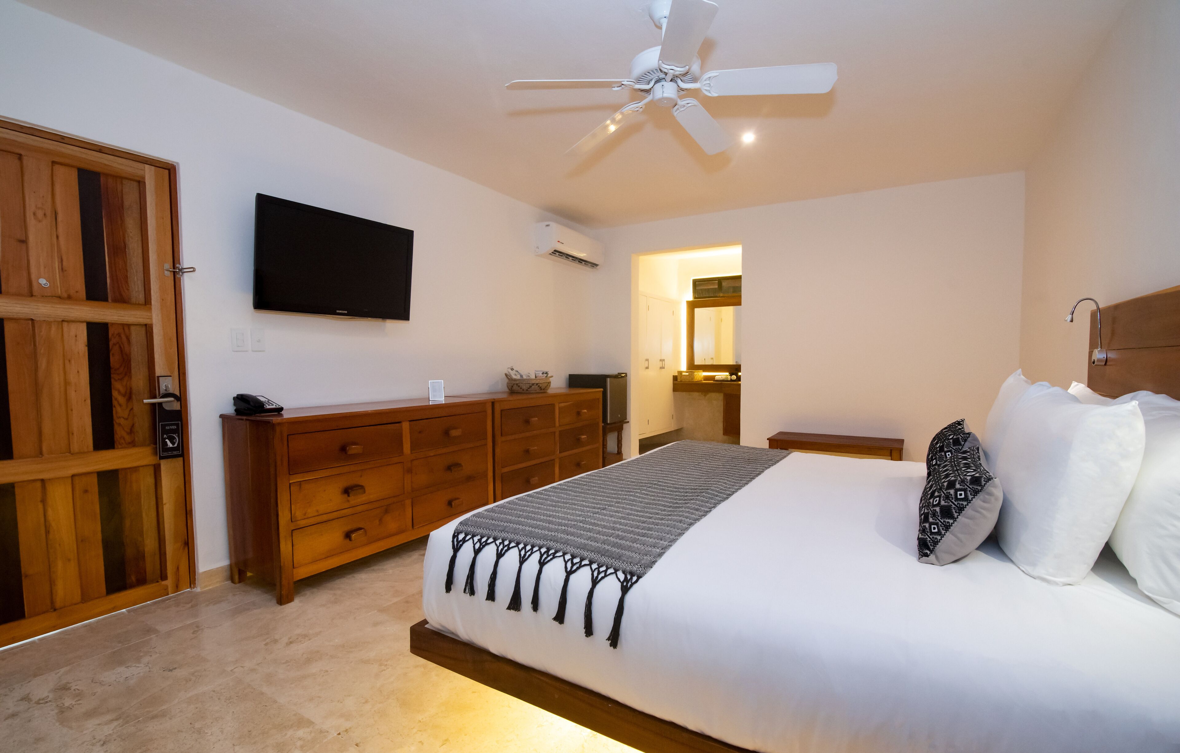 Casa del Jaguar Beach Hotel